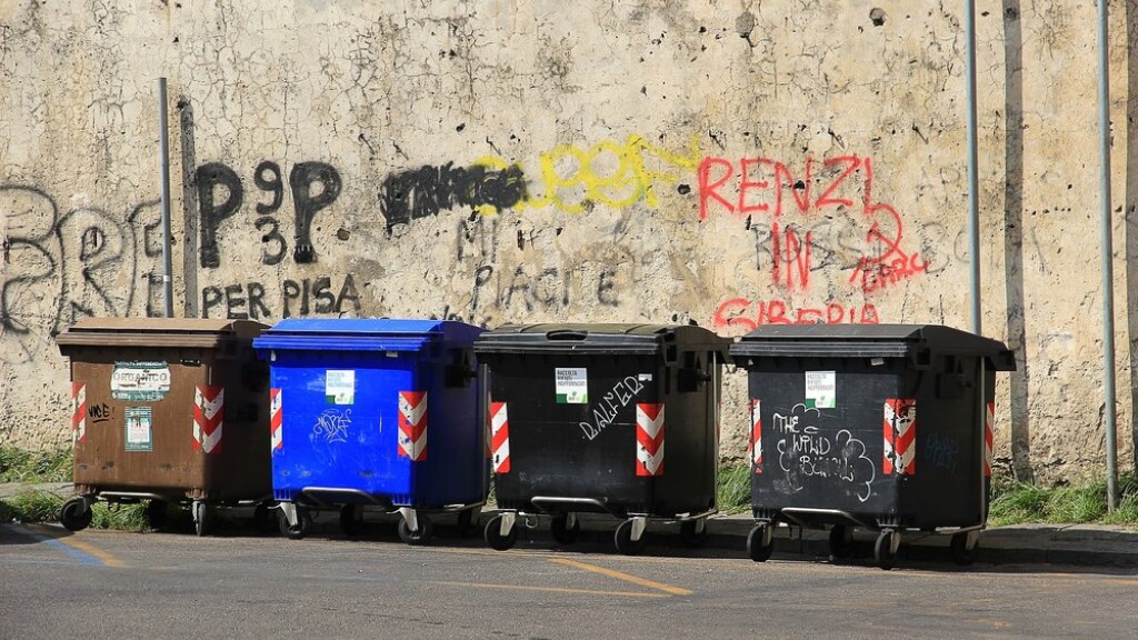 REALIZZAZIONE NUOVI IMPIANTI E AMMODERNAMENTO DI IMPIANTI ESISTENTI - garbagecansg4f9b46c85_1920.jpg